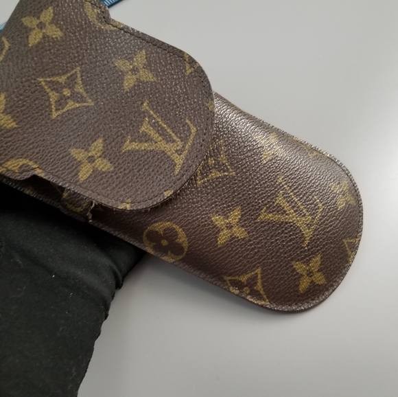 LOUIS VUITTON Classic Sunglasses Case Holder/France - Picture 15 of 16